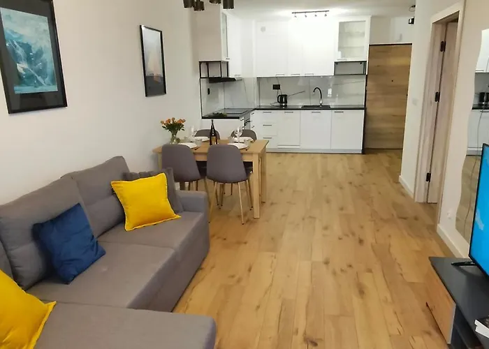 Cicha Przystan Regata Garaz W Cenie Kołobrzeg